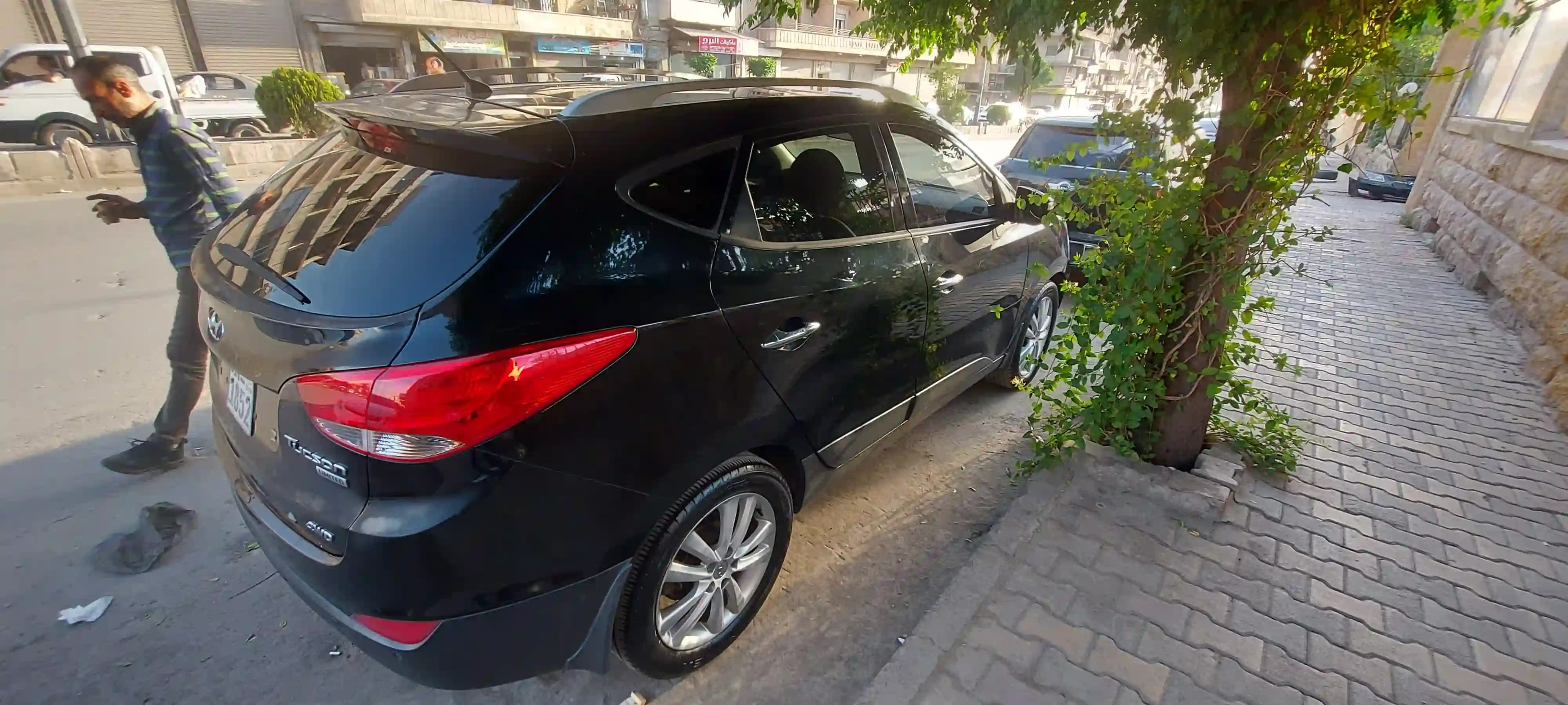 2011 هيونداي توسان - Image 6