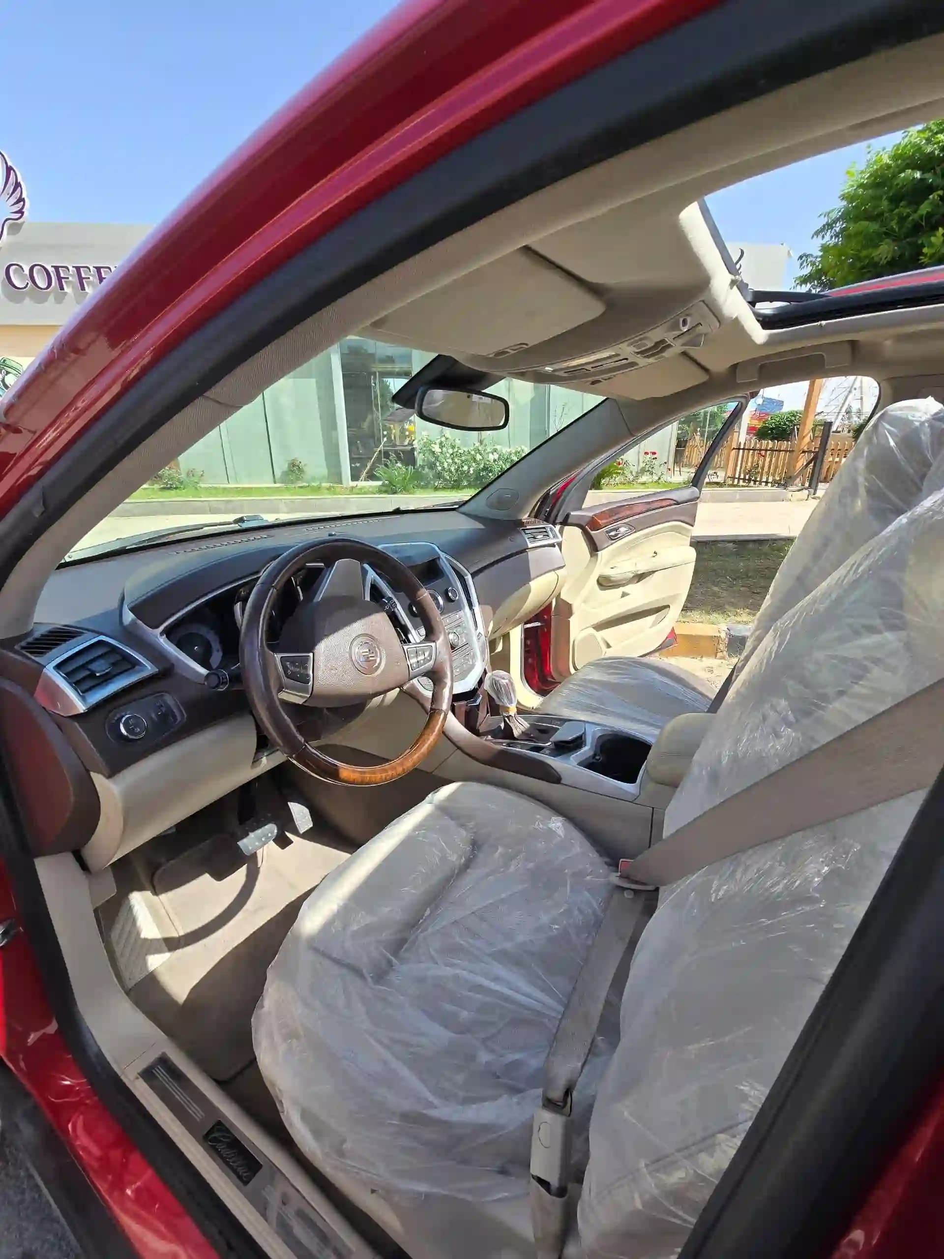 2011 كاديلك SRX