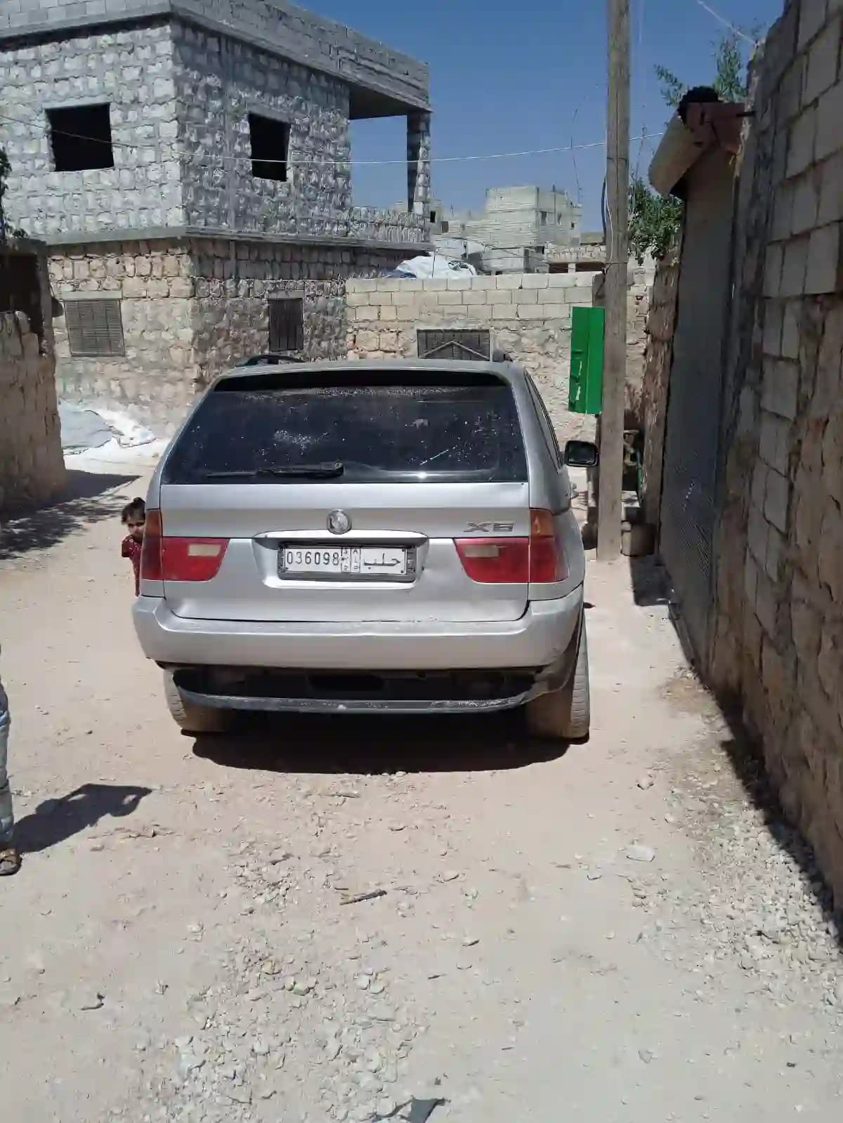 2002 بي إم دبليو X5 - Image 4