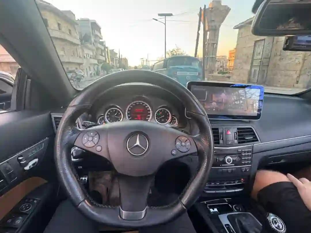 2011 مرسيدس بنز E CLASS - Image 2