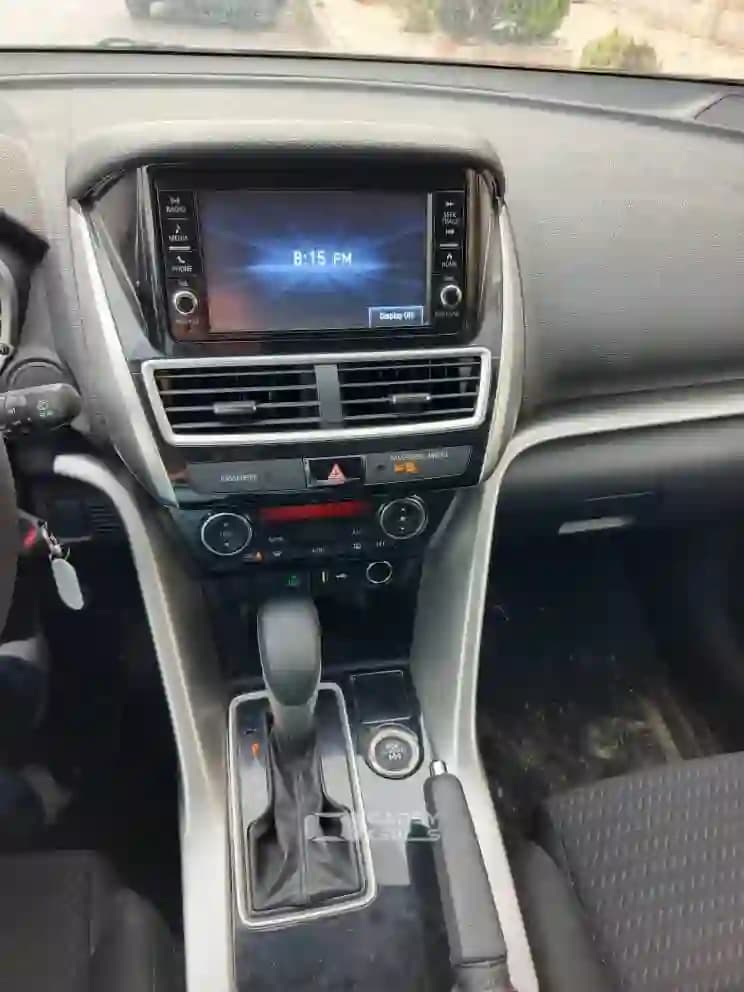 2020 متسوبيشي اكلبس كروز - Image 6