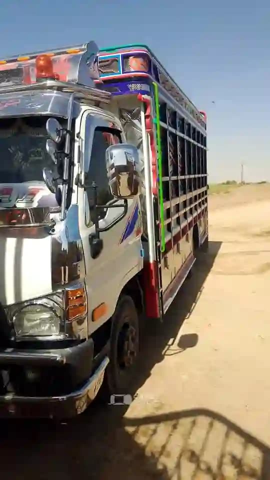 2010 هيونداي HD72