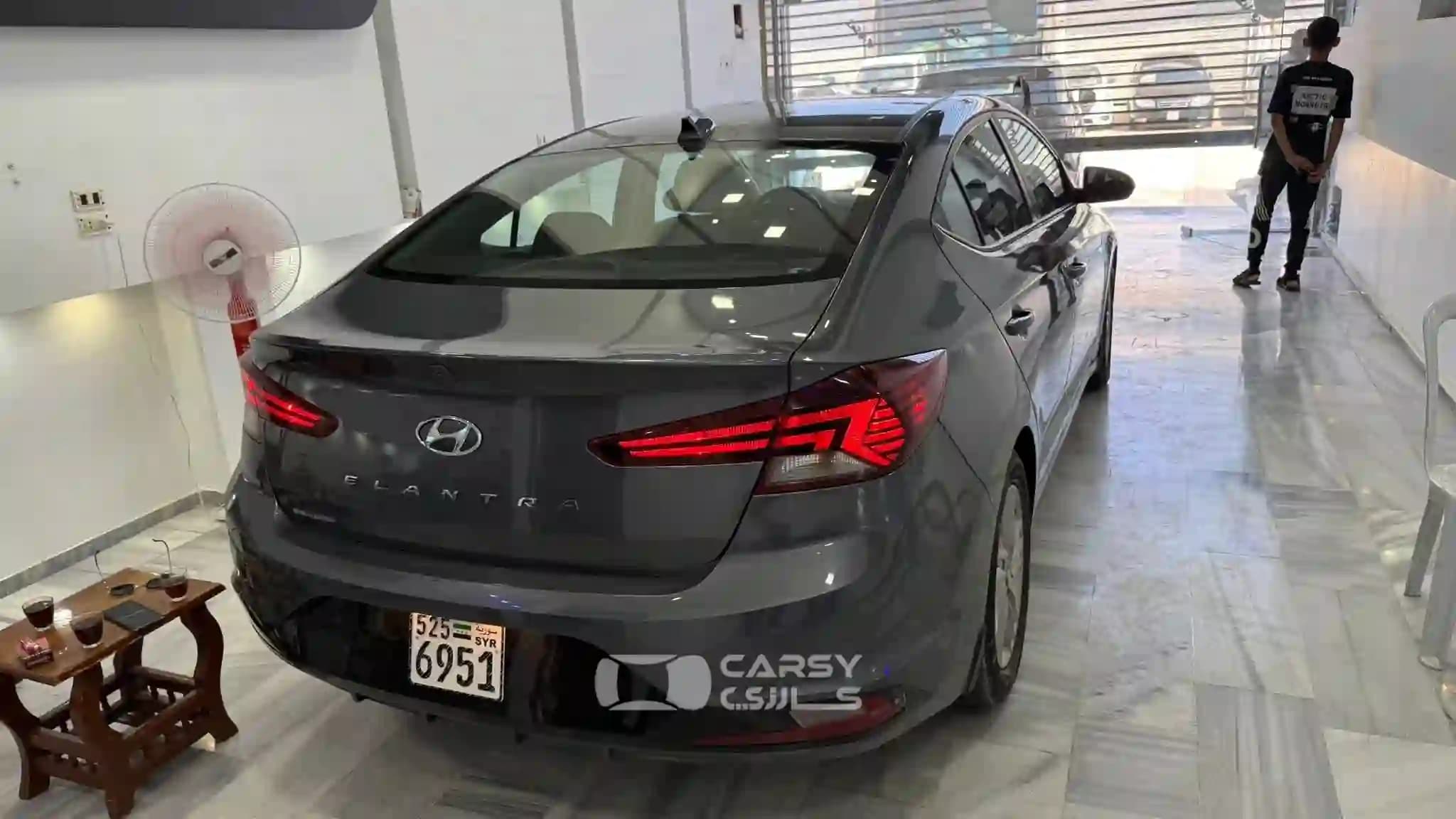 2020 هيونداي إلنترا - Image 12