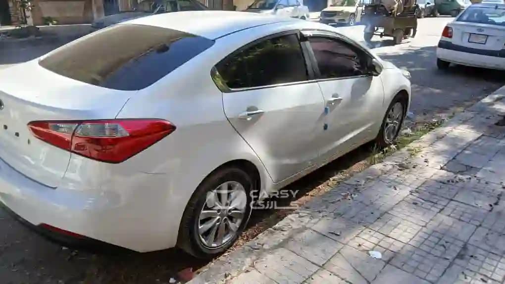 2015 كيا فورتي - Image 10