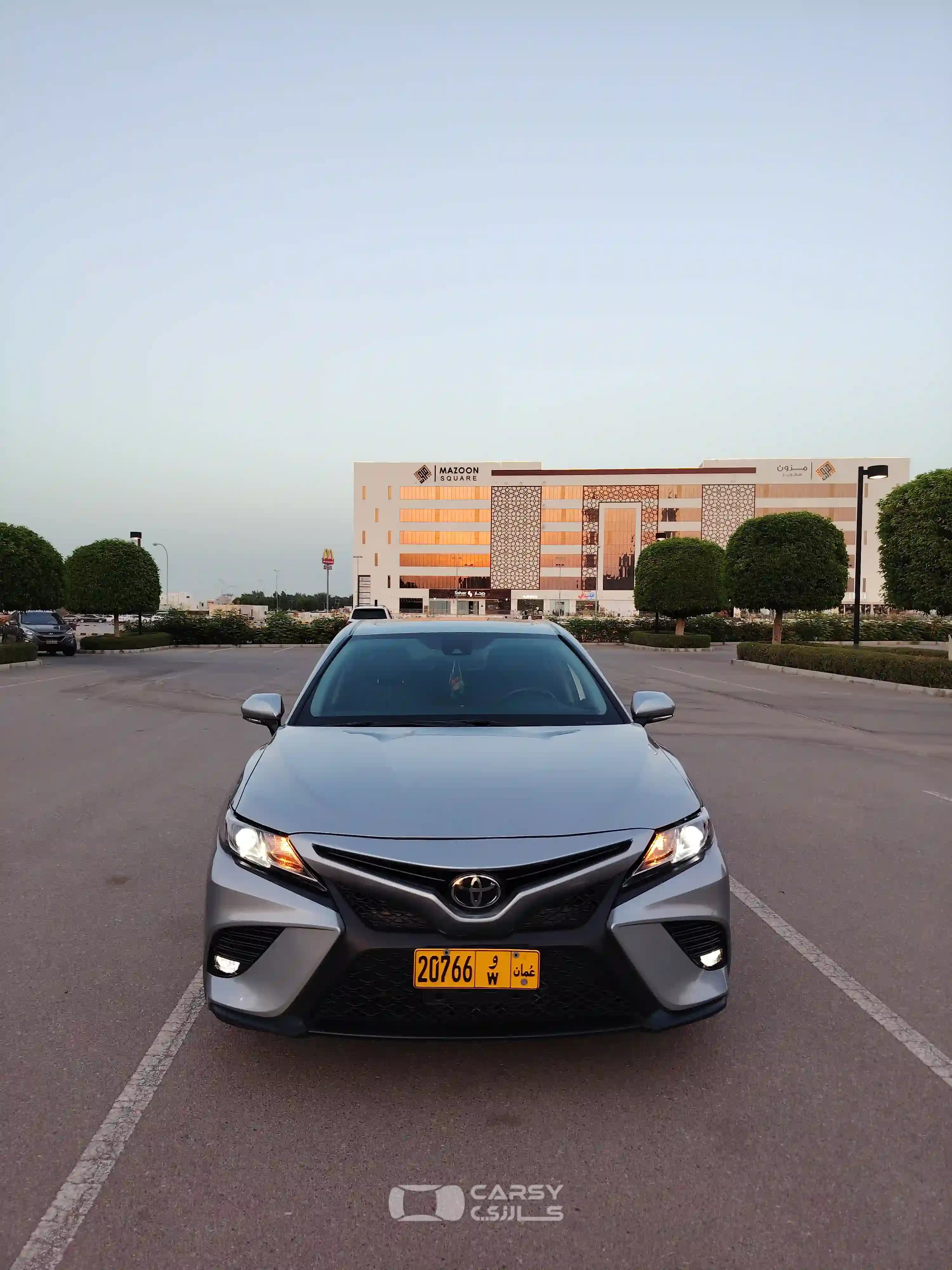 2019 تويوتا كامري - Image 5