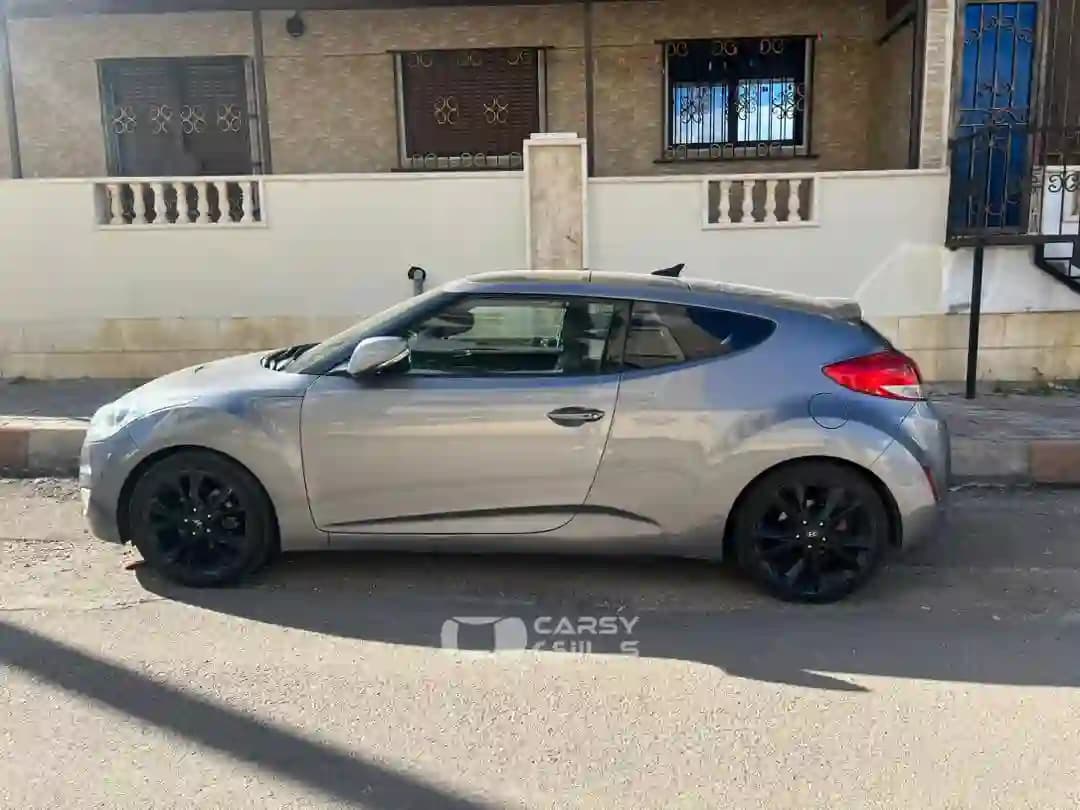 2012 هيونداي فوليستر - Image 1