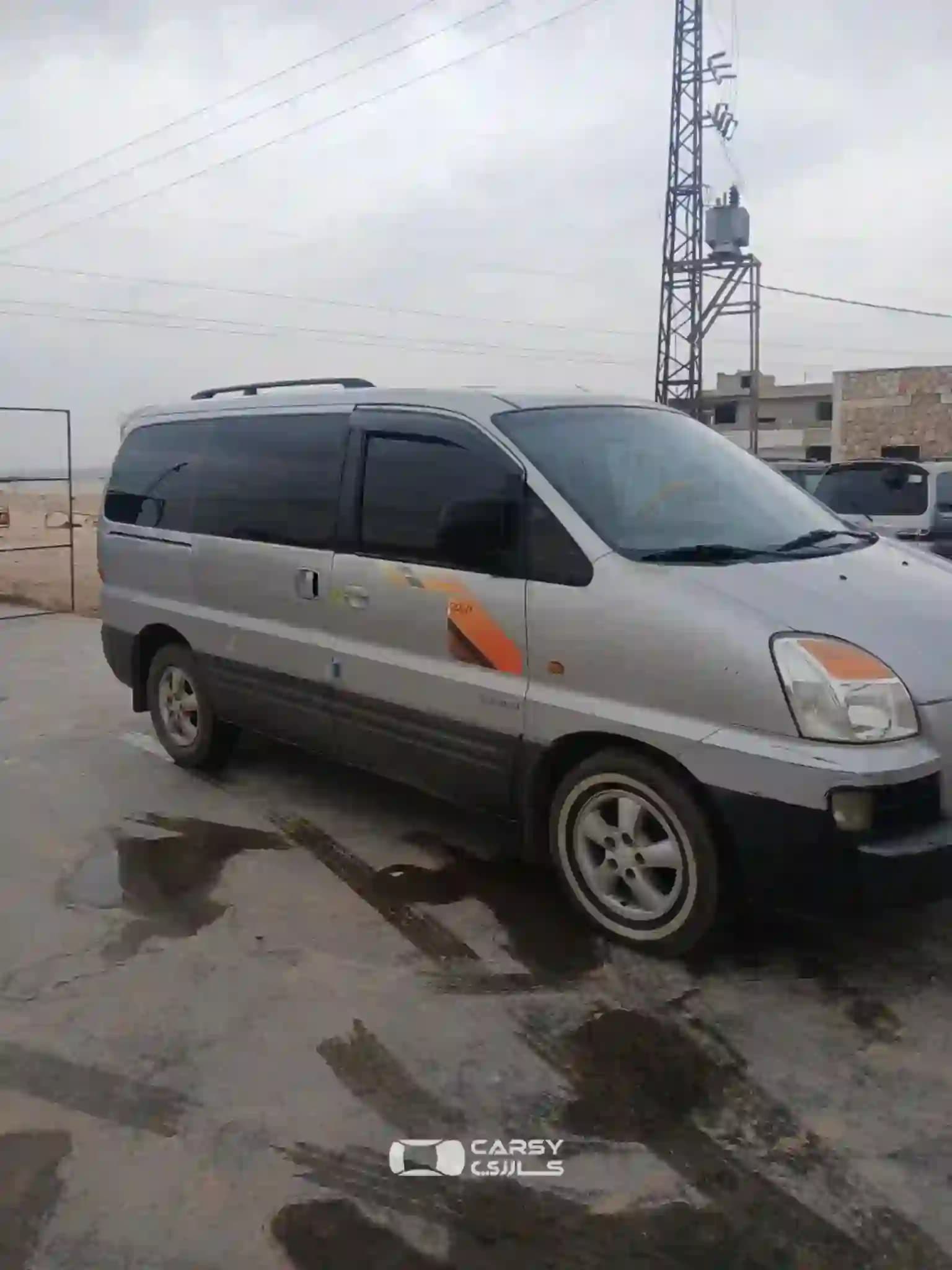 2004 هيونداي H1