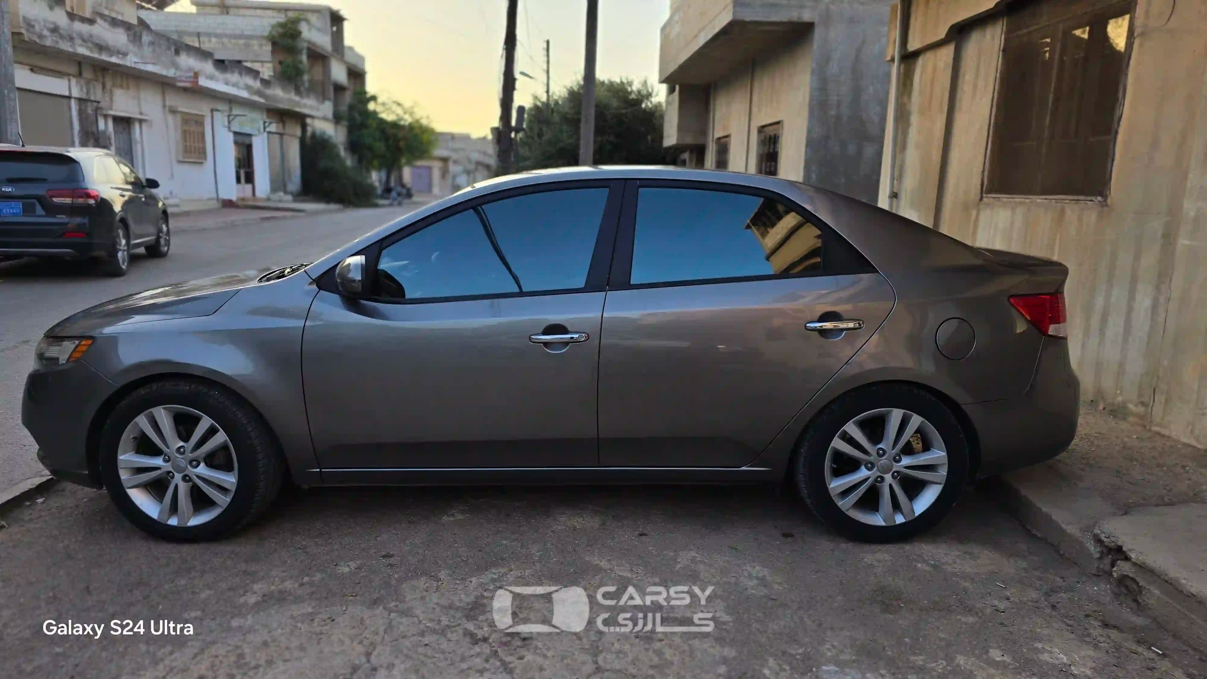 2013 كيا فورتي - Image 2