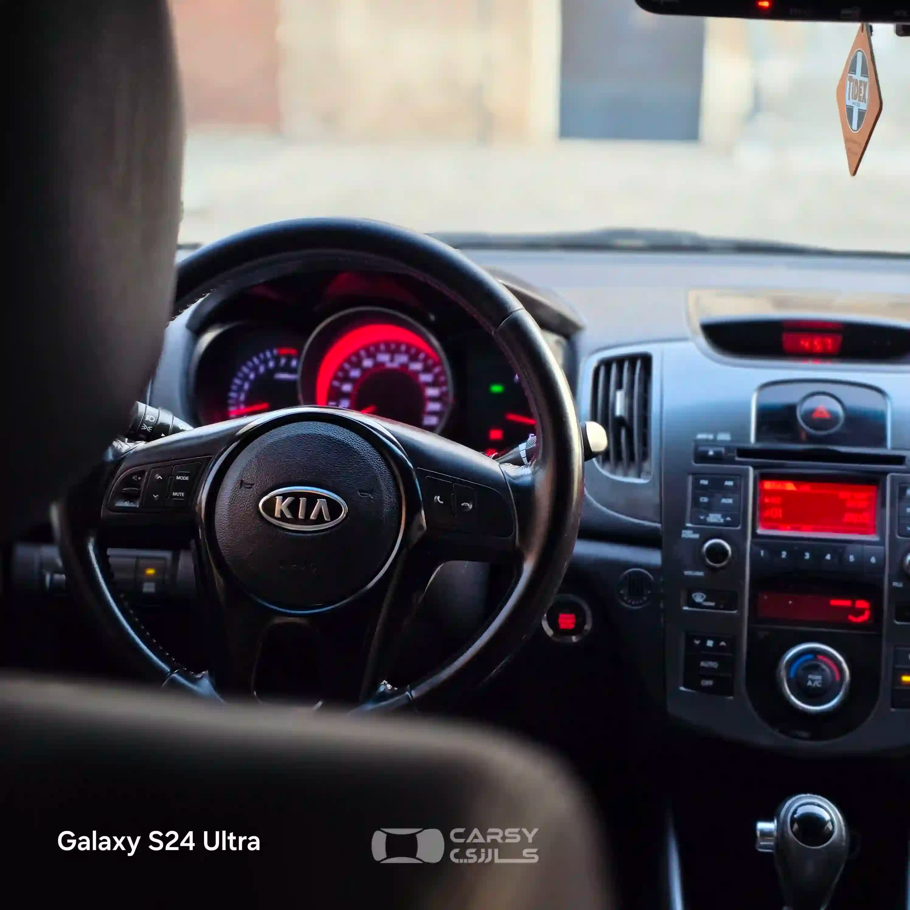 2013 كيا فورتي - Image 8