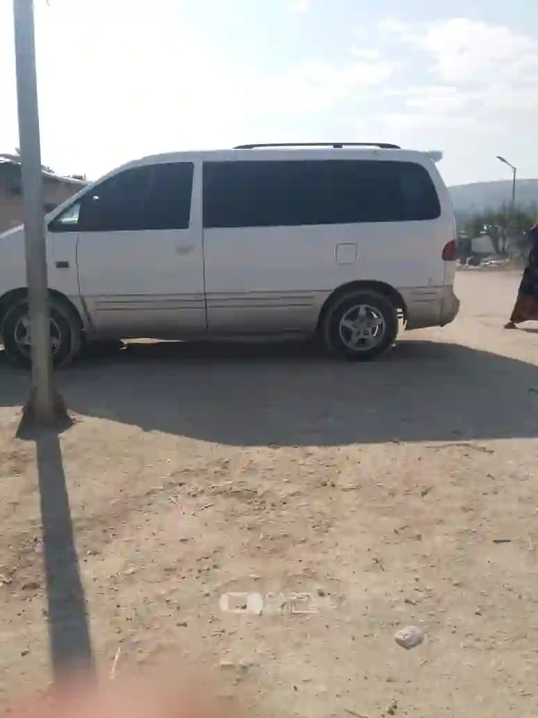 2000 هيونداي H1 - Image 3