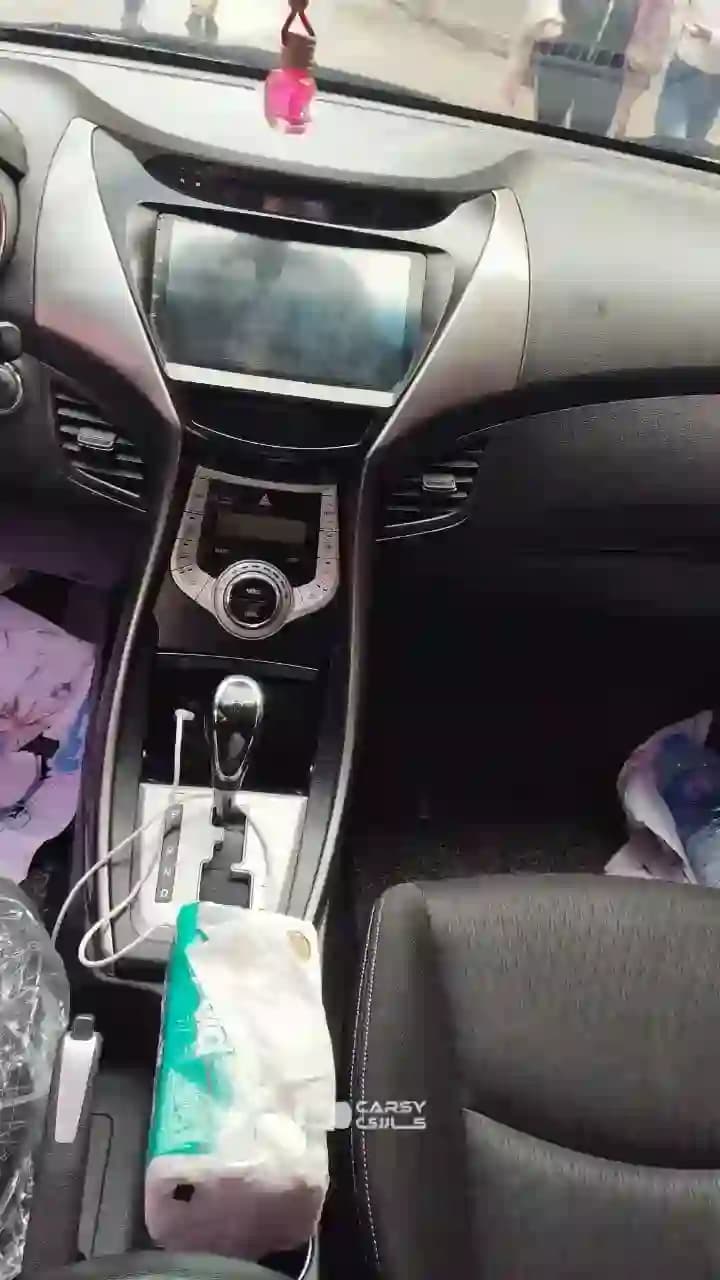 2012 هيونداي إلنترا - Image 4