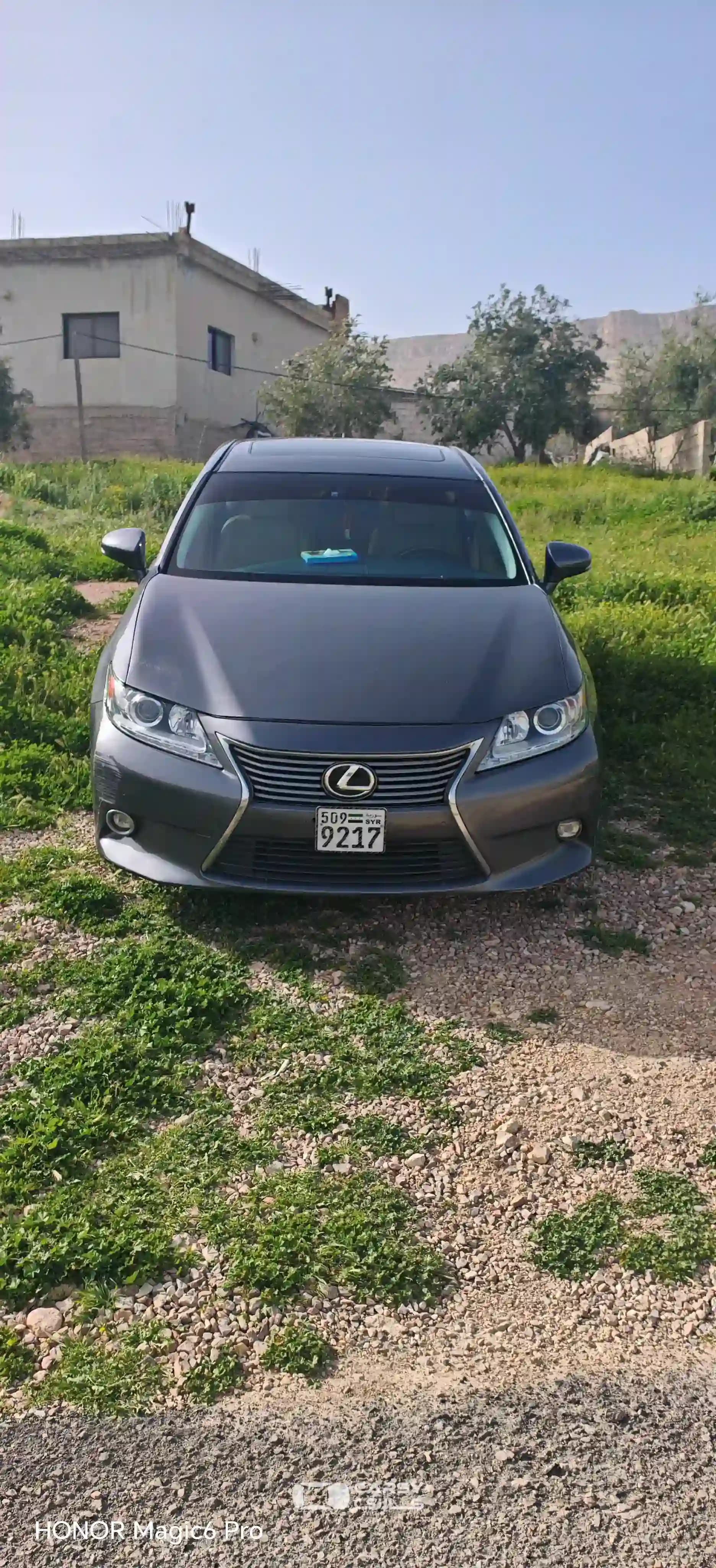 2013 لكزس ES - Image 1