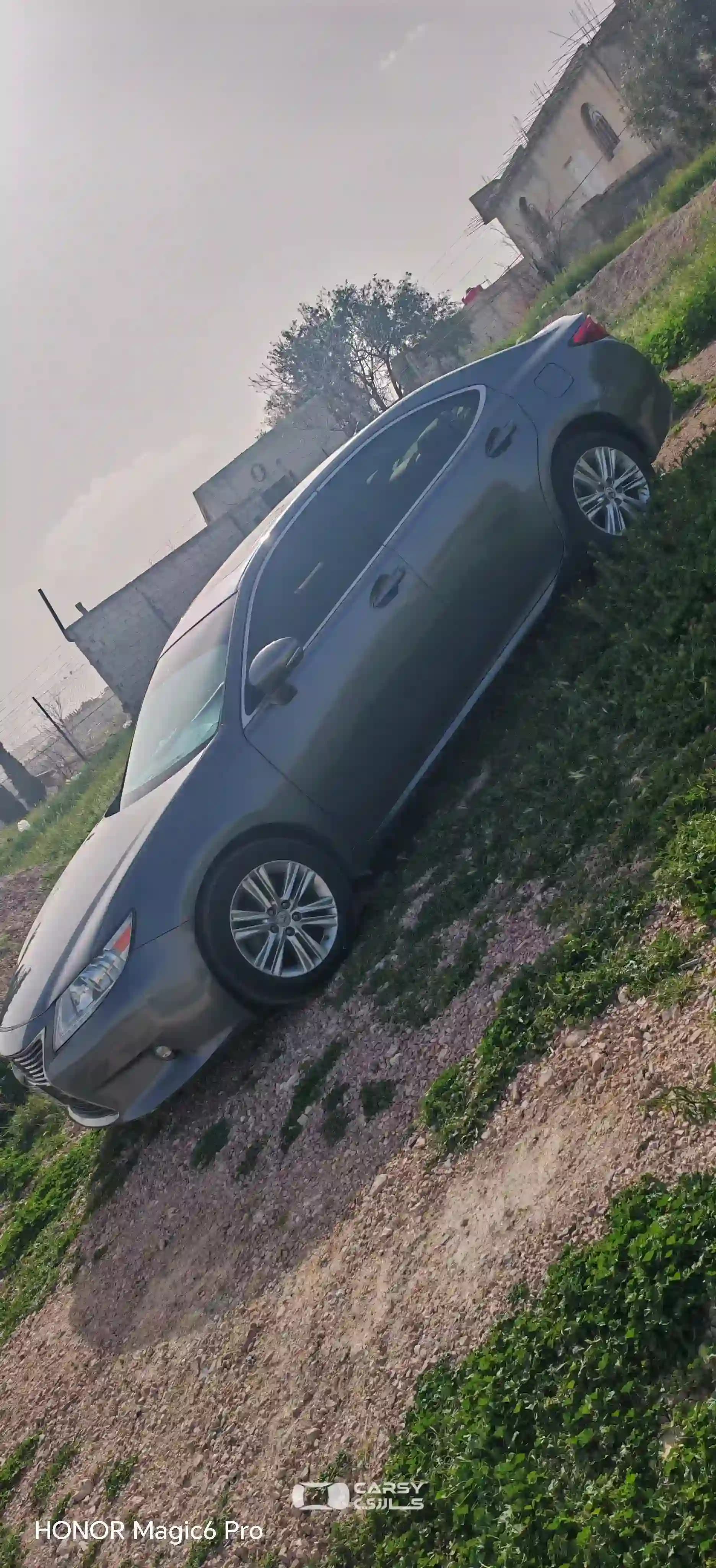 2013 لكزس ES - Image 2