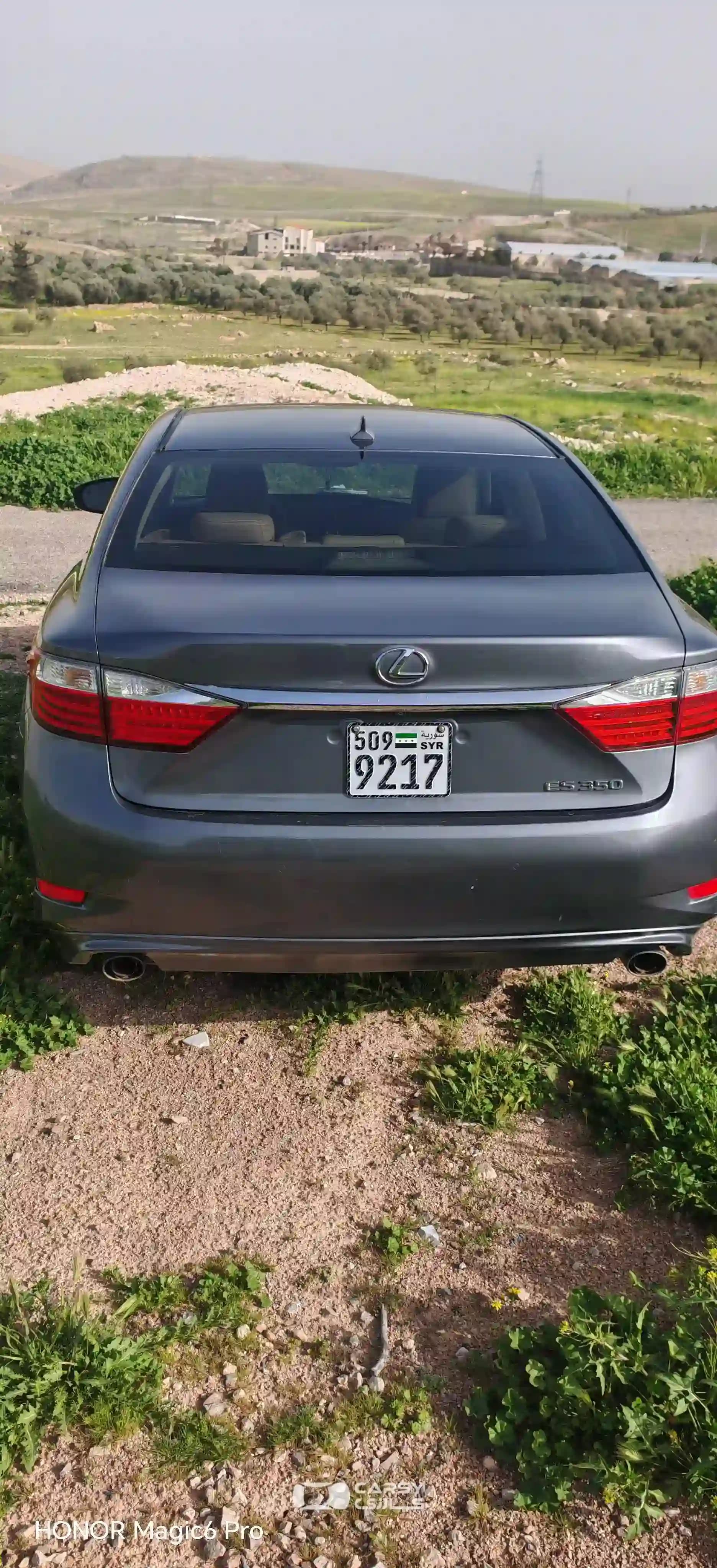 2013 لكزس ES - Image 4