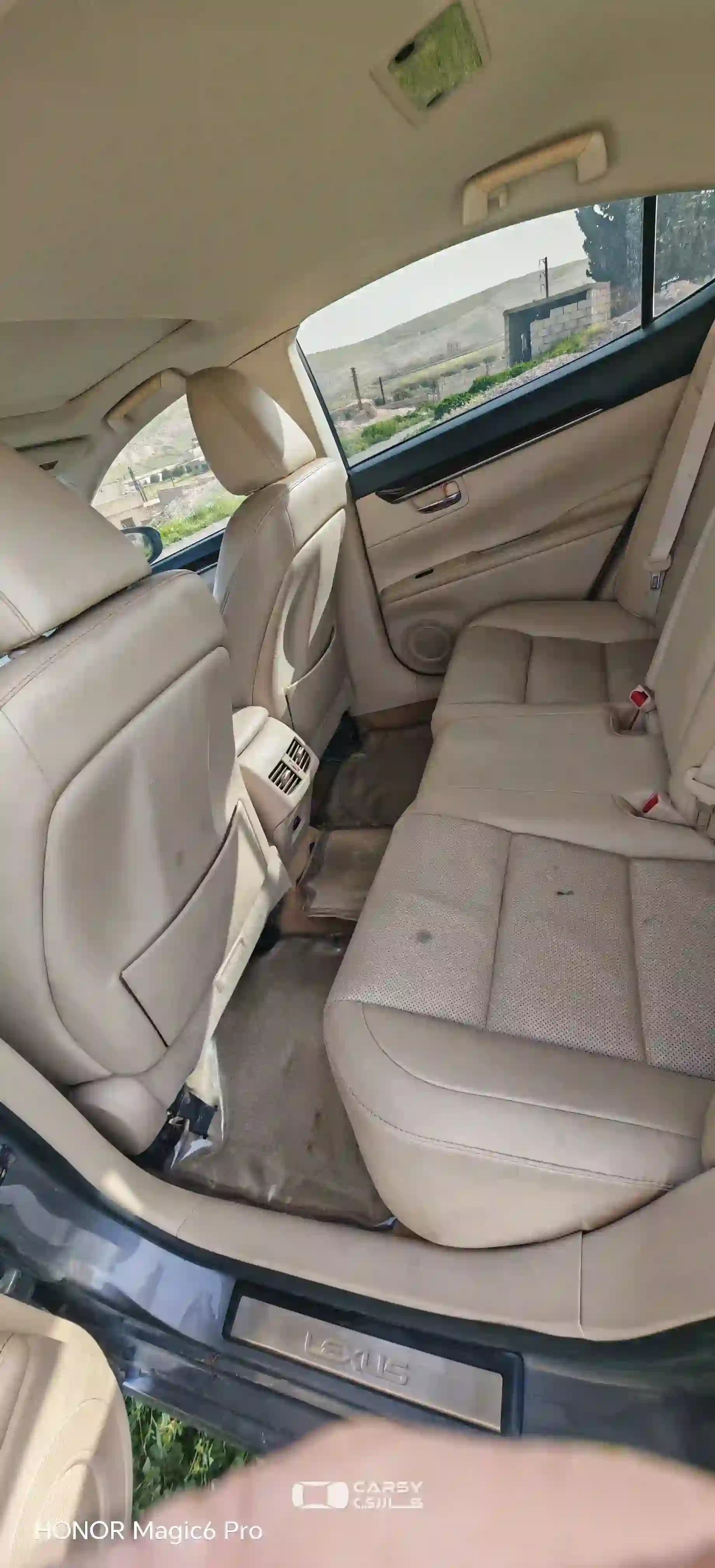 2013 لكزس ES - Image 8