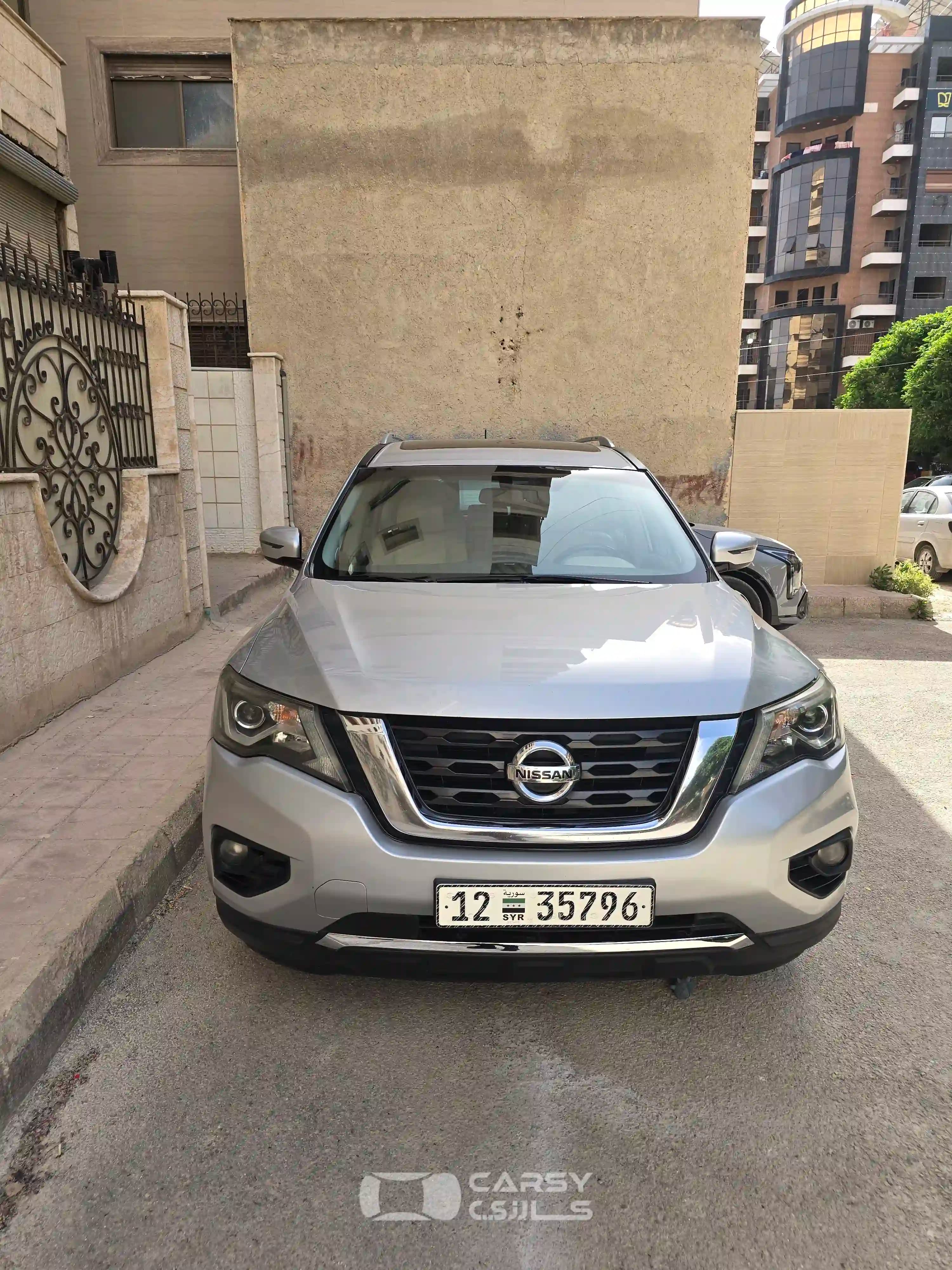 2019 نيسان باثفندر - Image 9