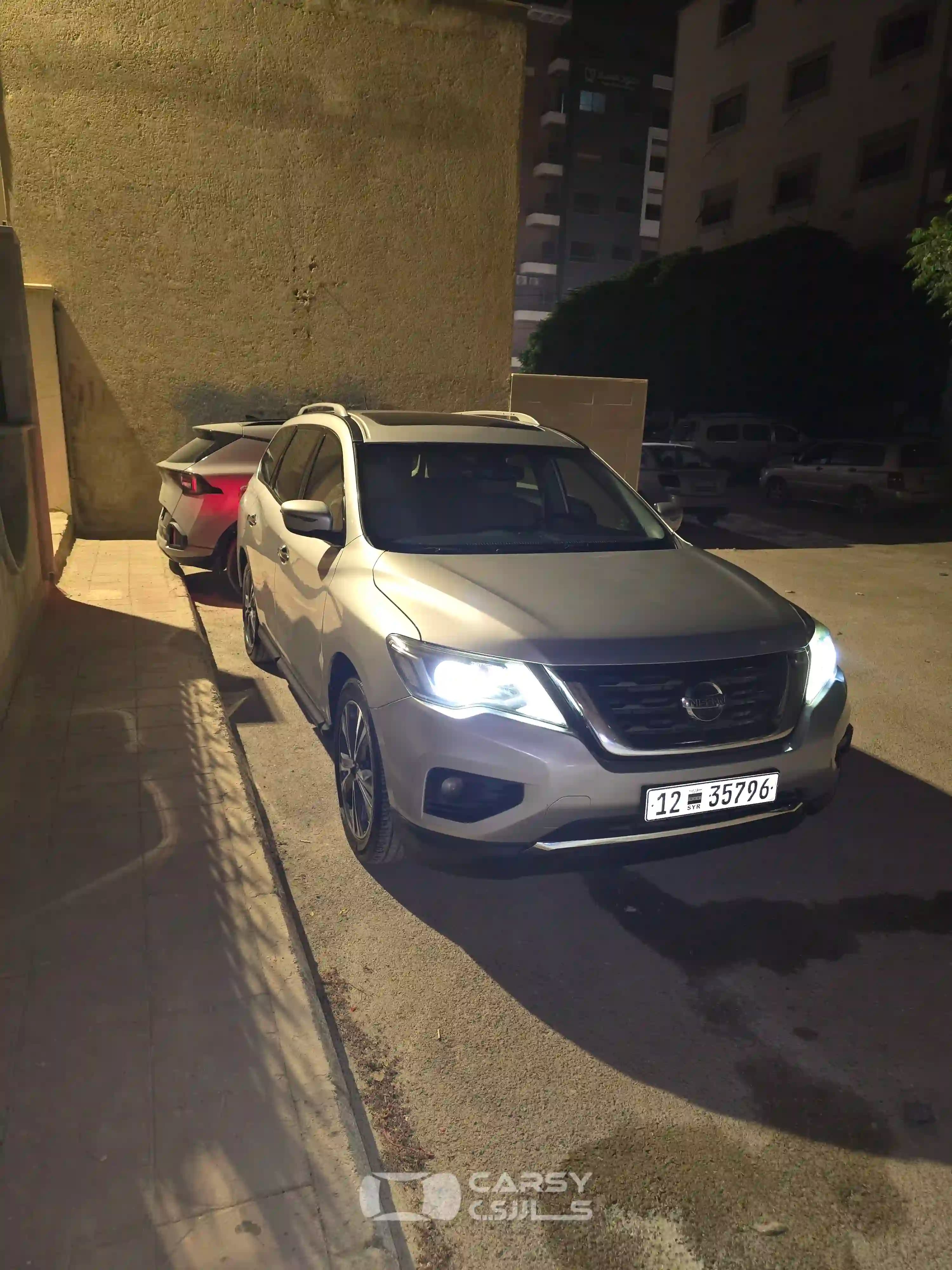 2019 نيسان باثفندر - Image 10