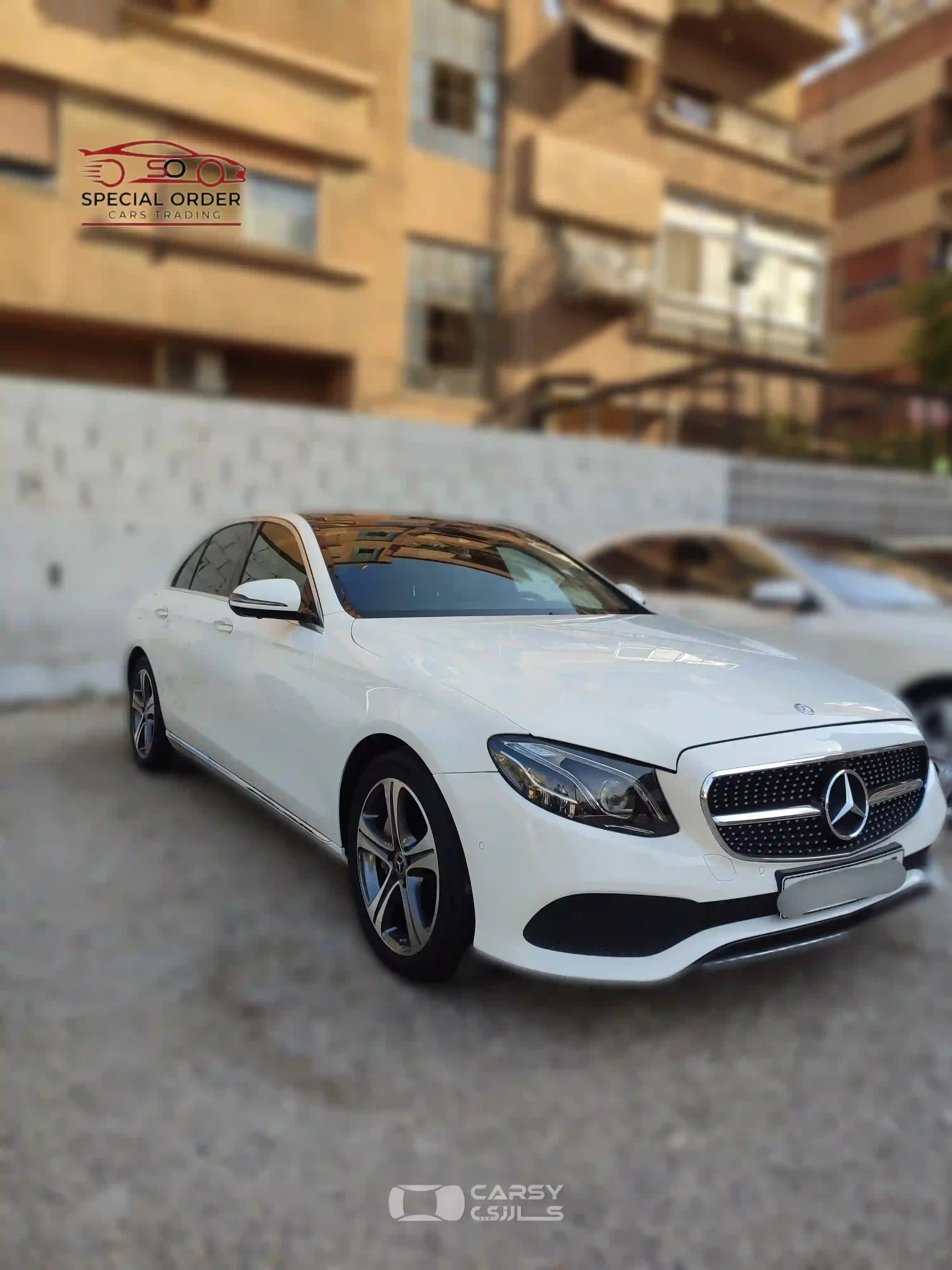 2017 مرسيدس بنز E CLASS - Image 2