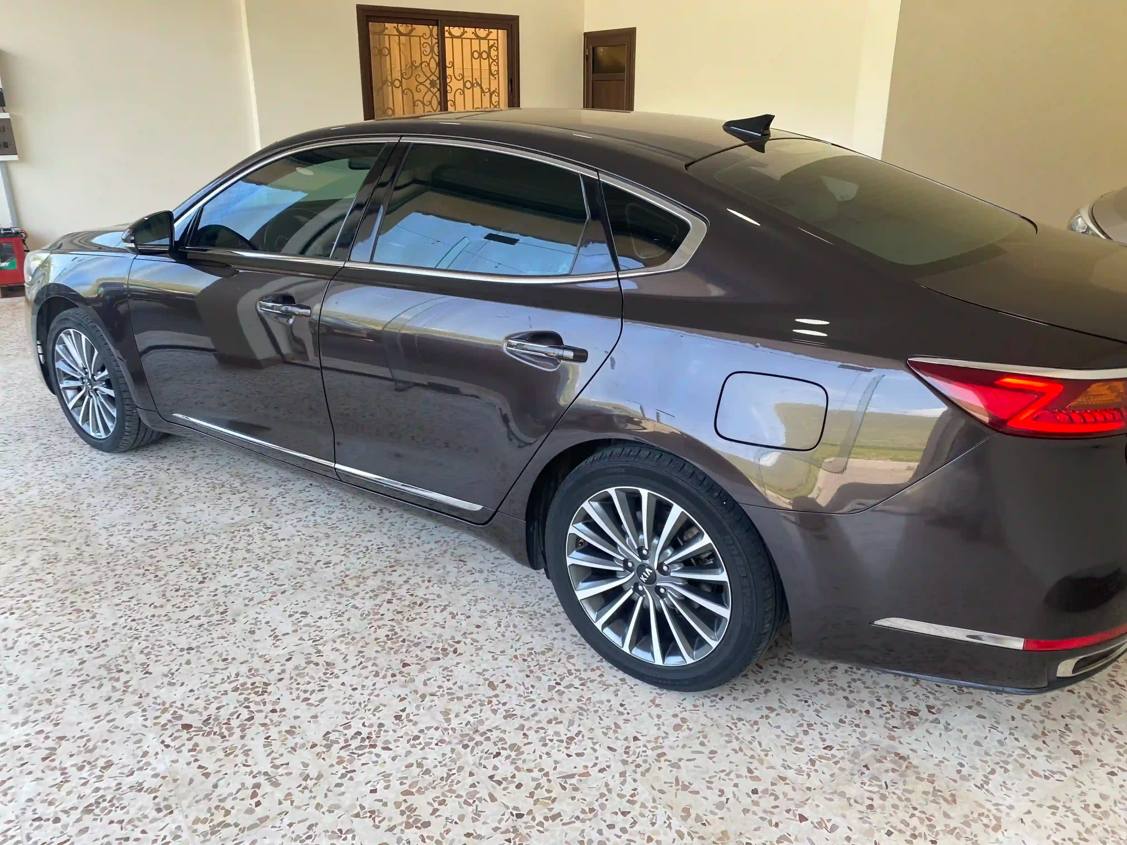 2019 كيا كادينزا - Image 2