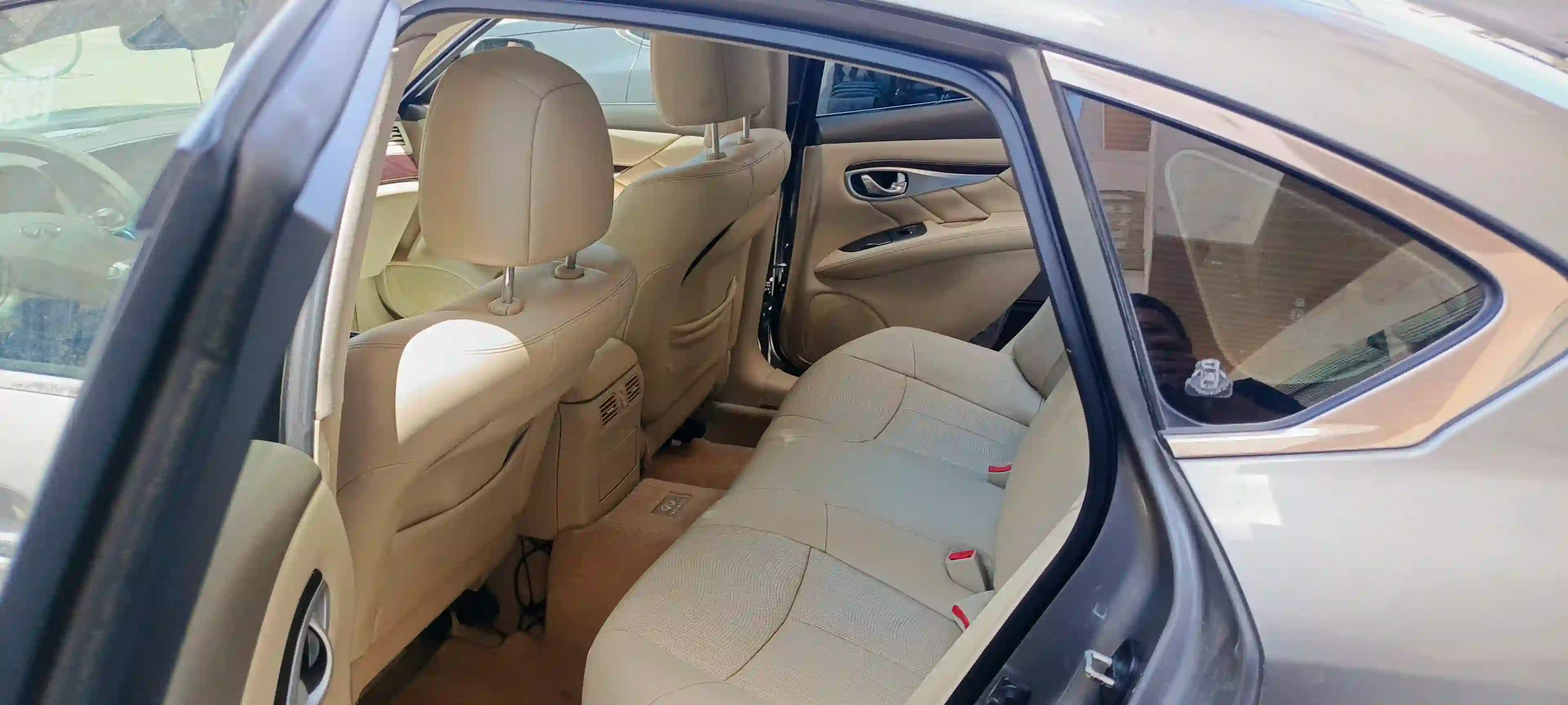2013 إنفنتي M - Image 6