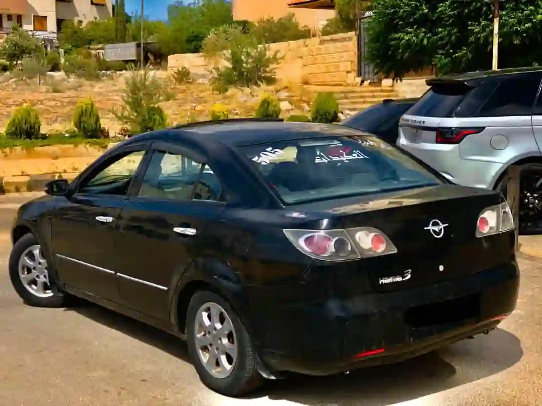 2011 مازدا 626 - Image 9