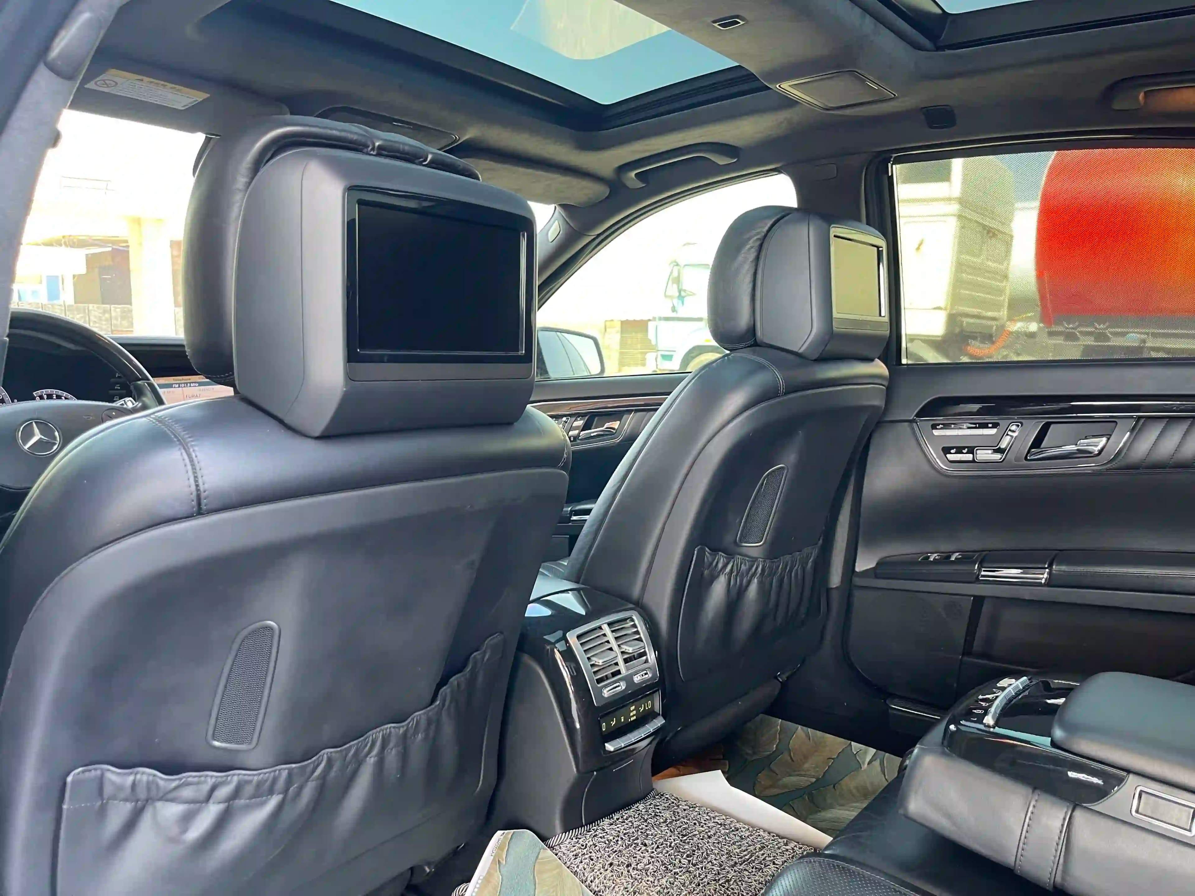 2013 مرسيدس بنز S CLASS - Image 15