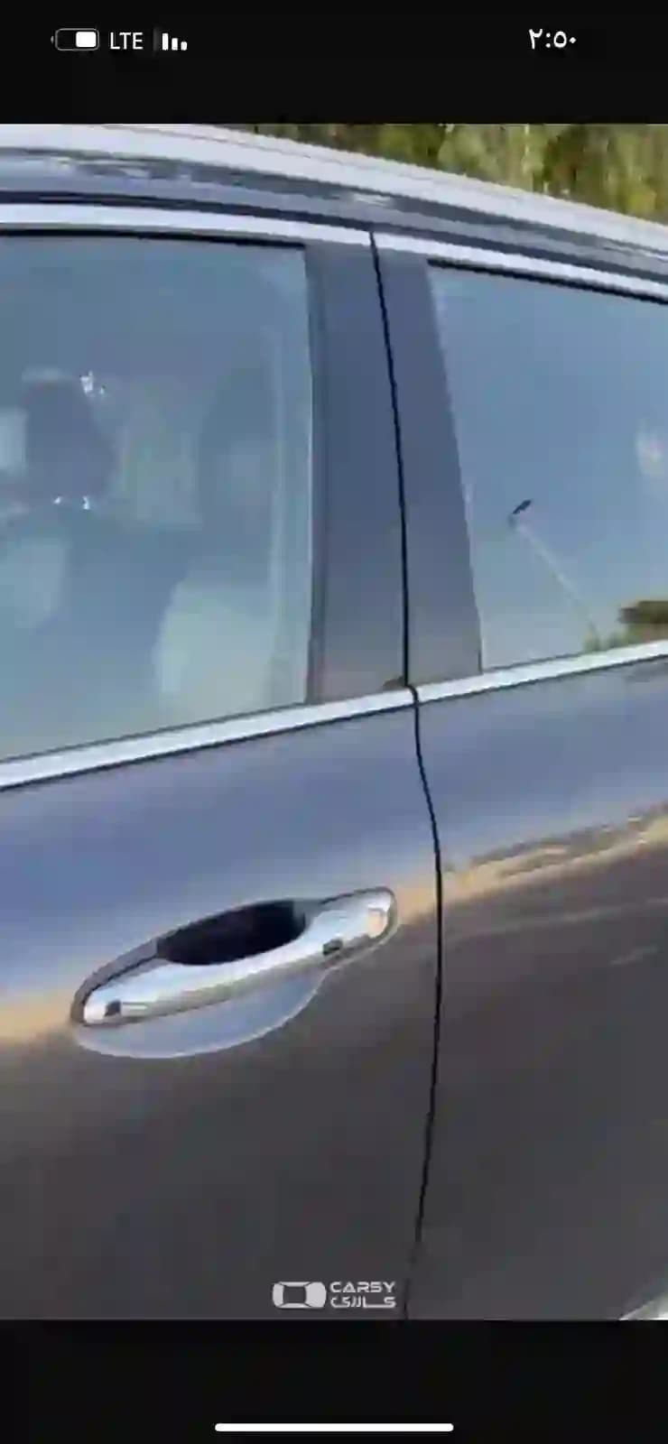 2015 كيا سورينتو - Image 17