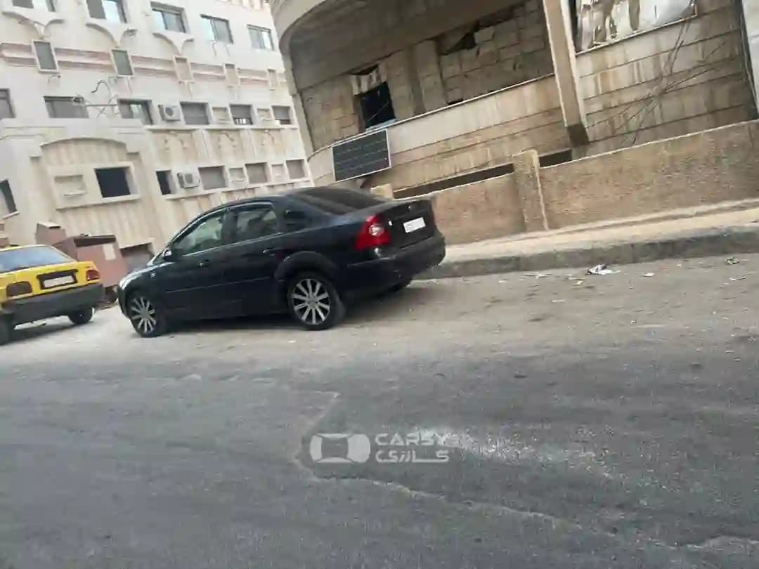 Car 990