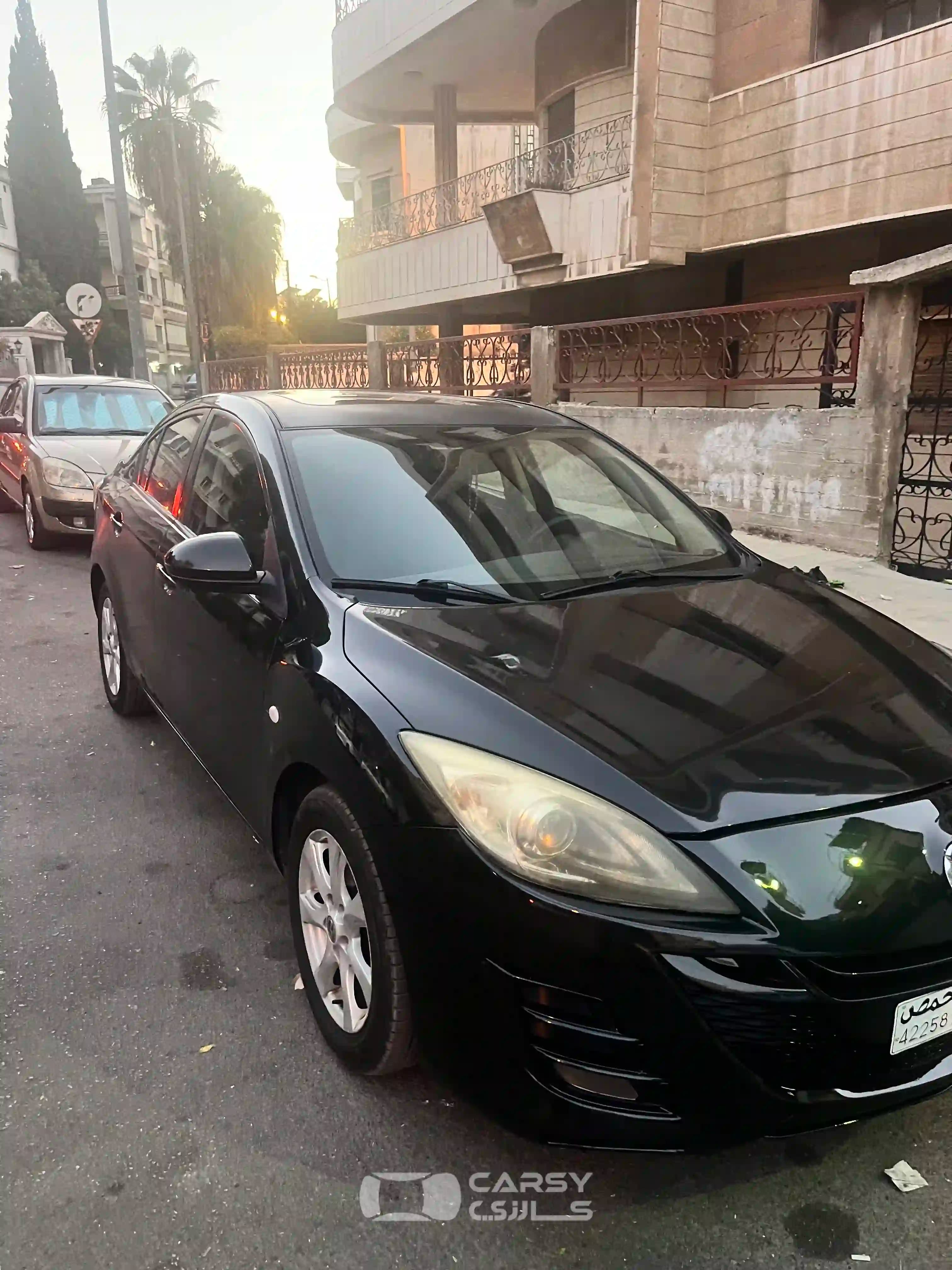 2010 مازدا 3 - Image 2