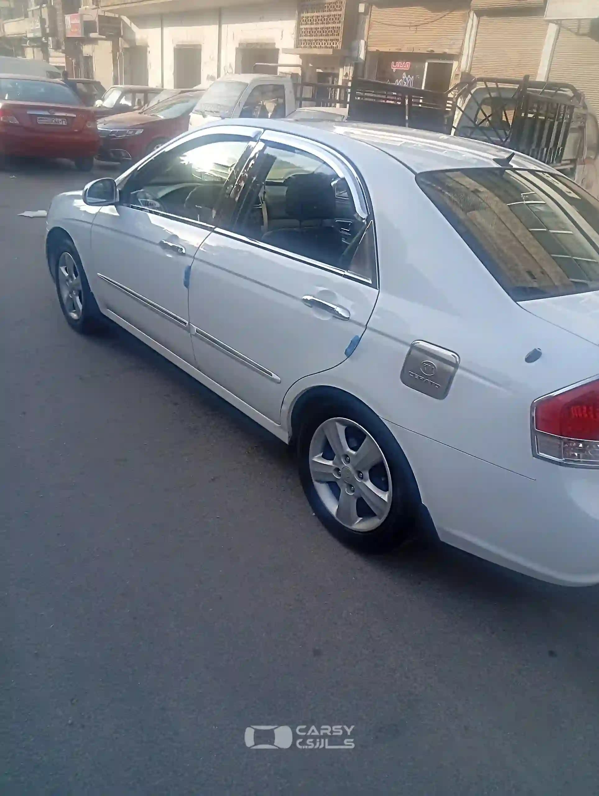 2009 كيا سيراتو - Image 6