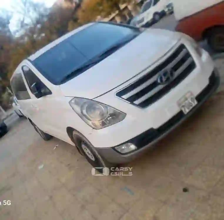 2016 هيونداي H1 - Image 2