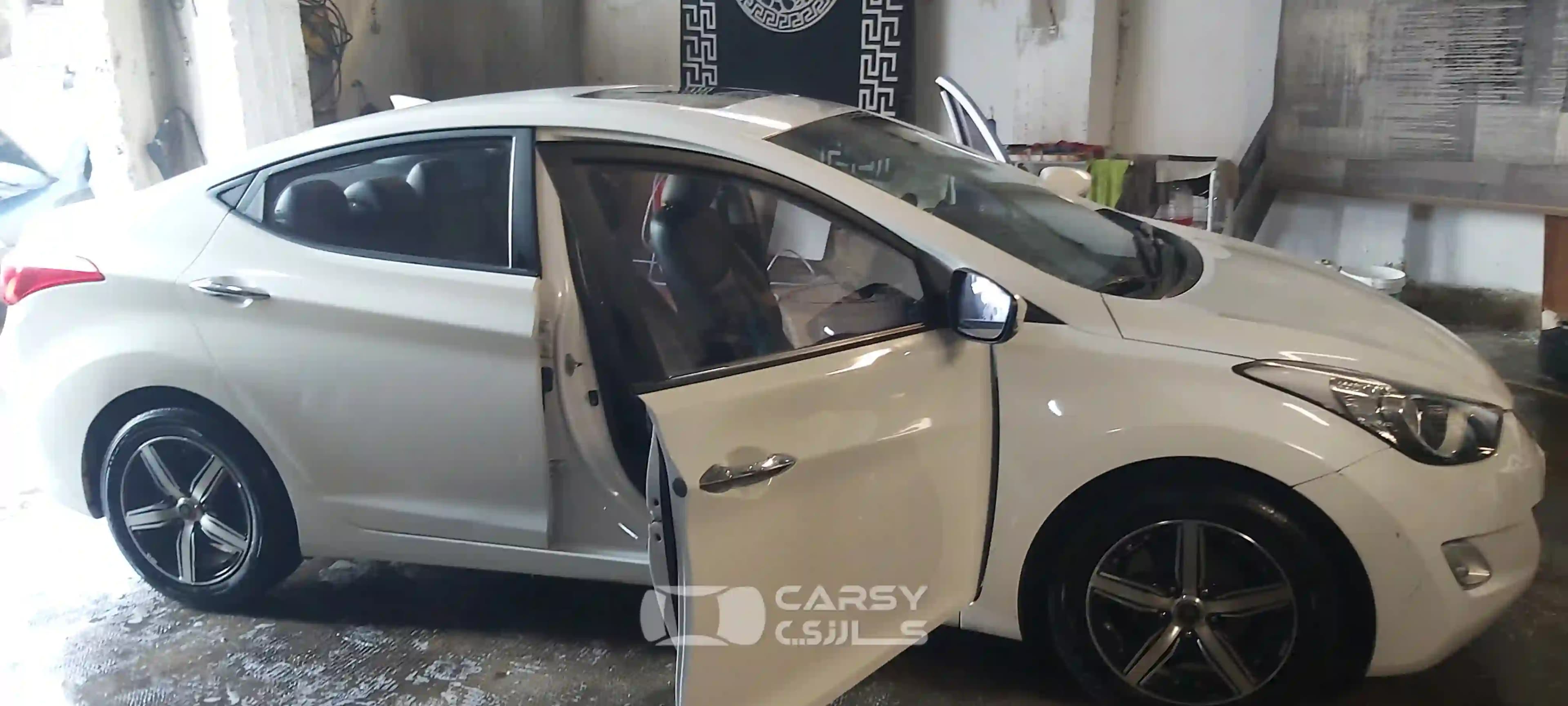 2012 هيونداي إلنترا - Image 2