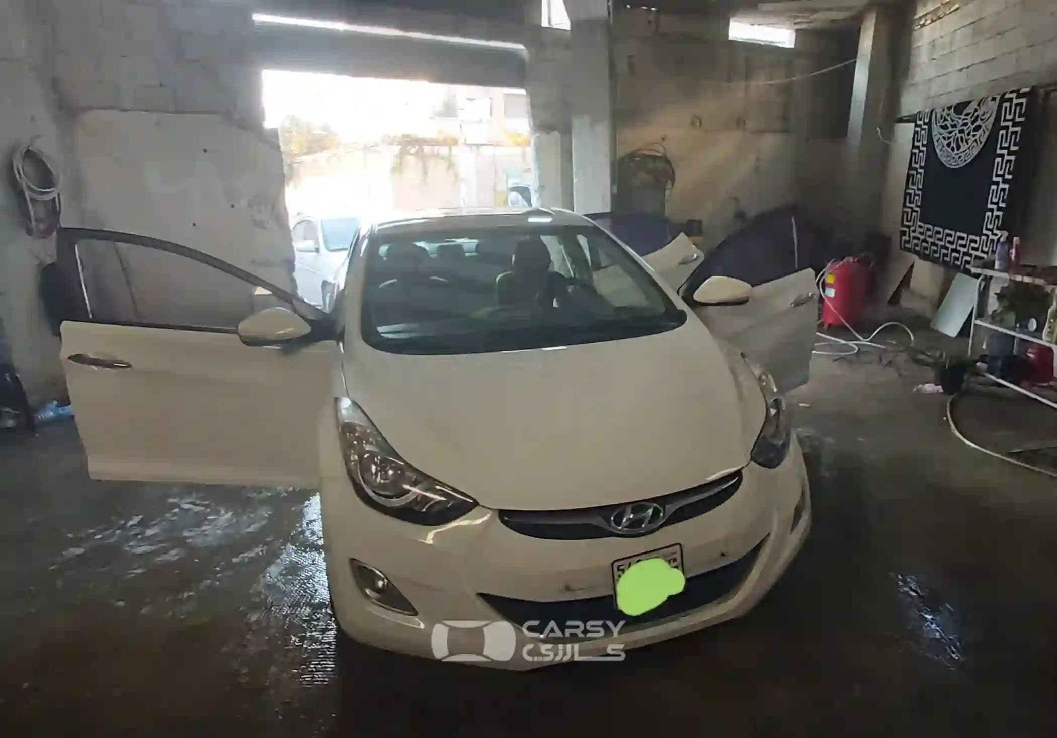 2012 هيونداي إلنترا - Image 4