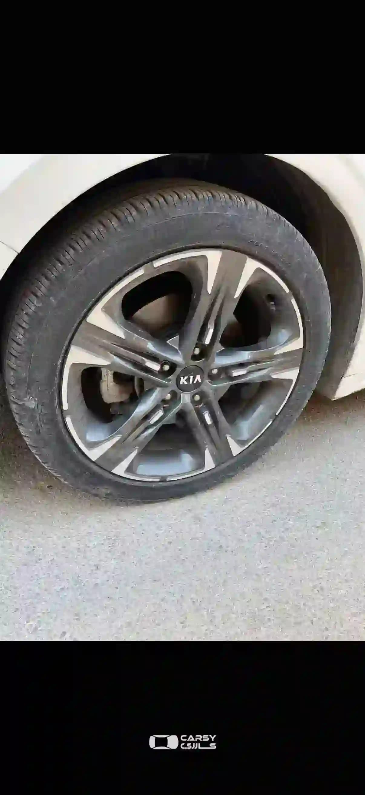 2021 كيا K5 - Image 9