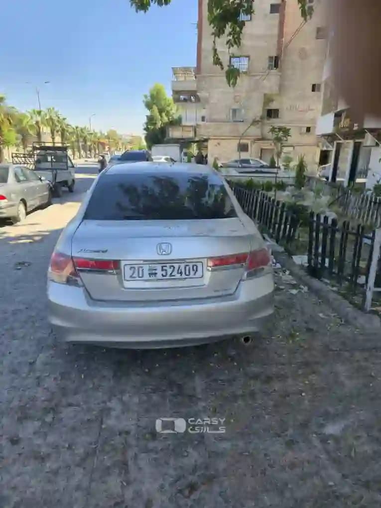 2012 هوندا أكورد - Image 3