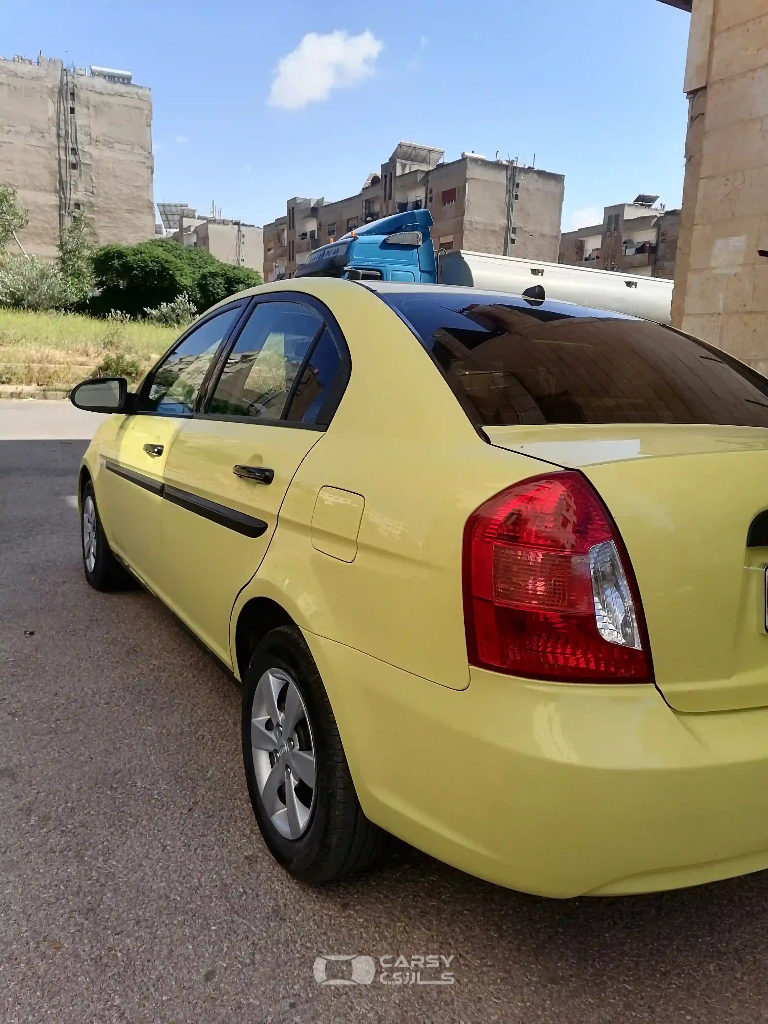 2010 هيونداي اكسنت - Image 4