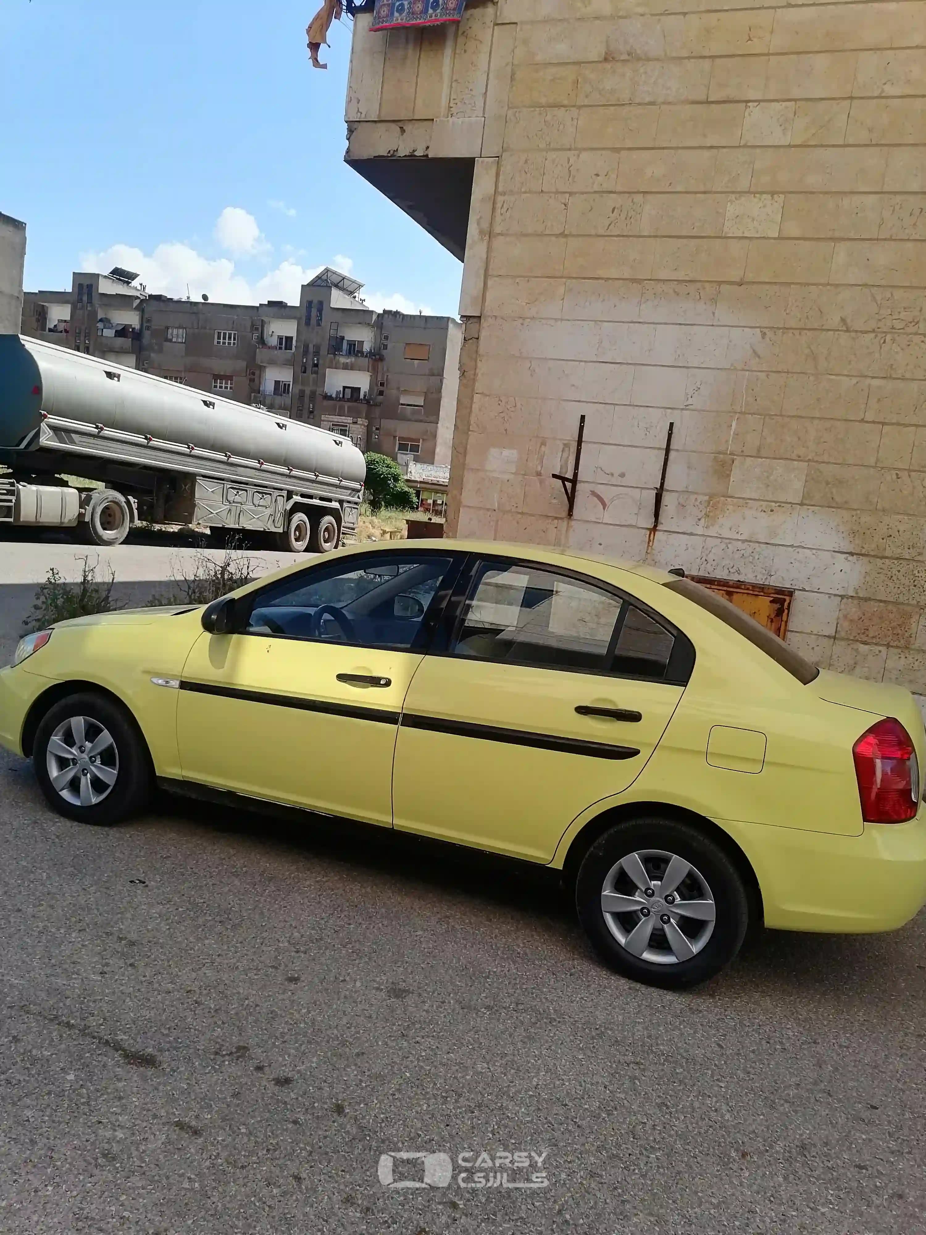 2010 هيونداي اكسنت - Image 7